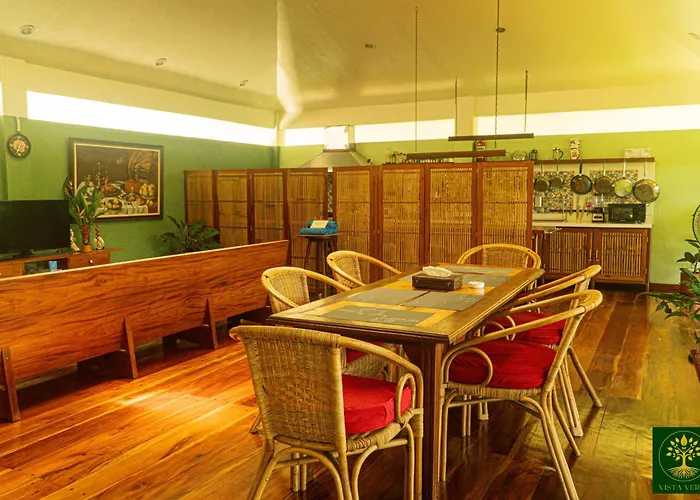 Vista Verde, Family Living